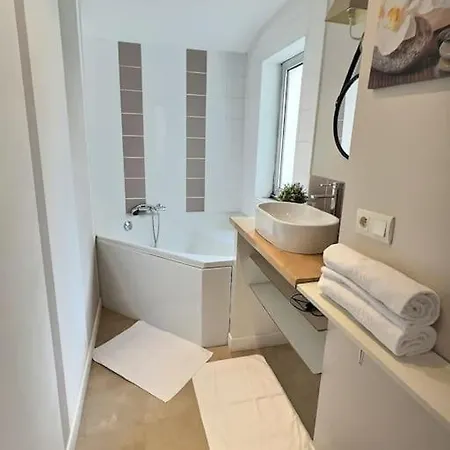 Confort Et Convivialite Au Rendez-vous, Centre Angers-musset Apartamento
